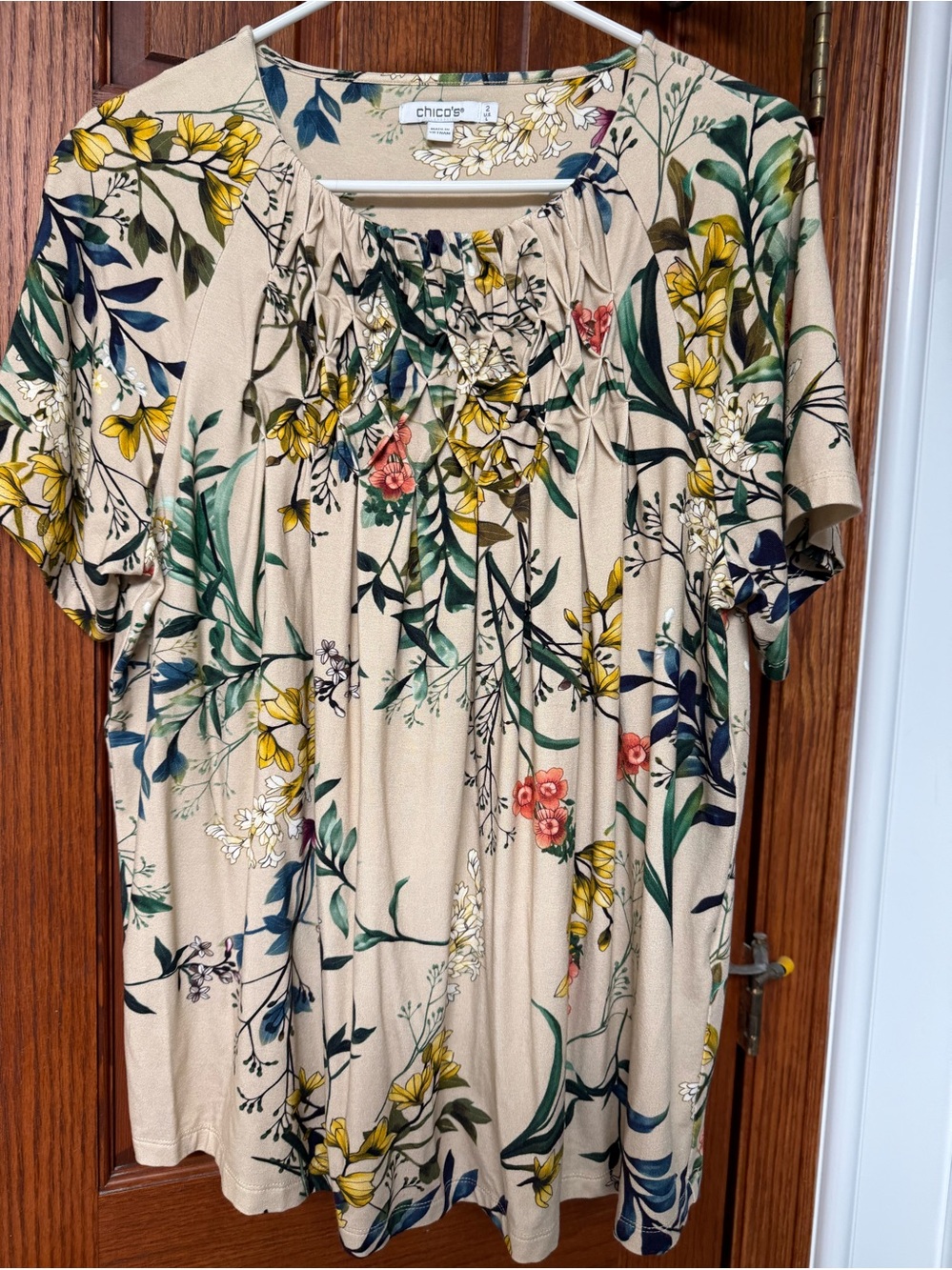 Chico's Beige Floral Short Sleeve Peasant Blouse